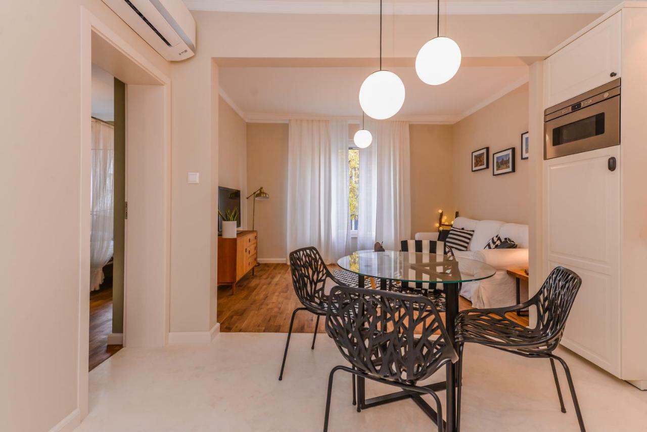Cо́Coellie - Aesthetic 2Bd Apt Near National Palace By Flat Mаnager Sofia Bagian luar foto