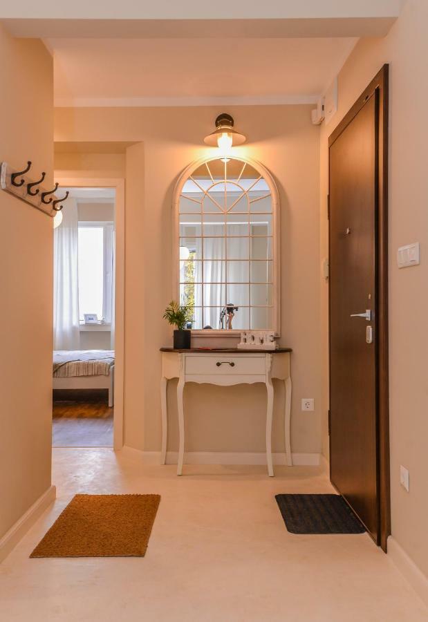 Cо́Coellie - Aesthetic 2Bd Apt Near National Palace By Flat Mаnager Sofia Bagian luar foto