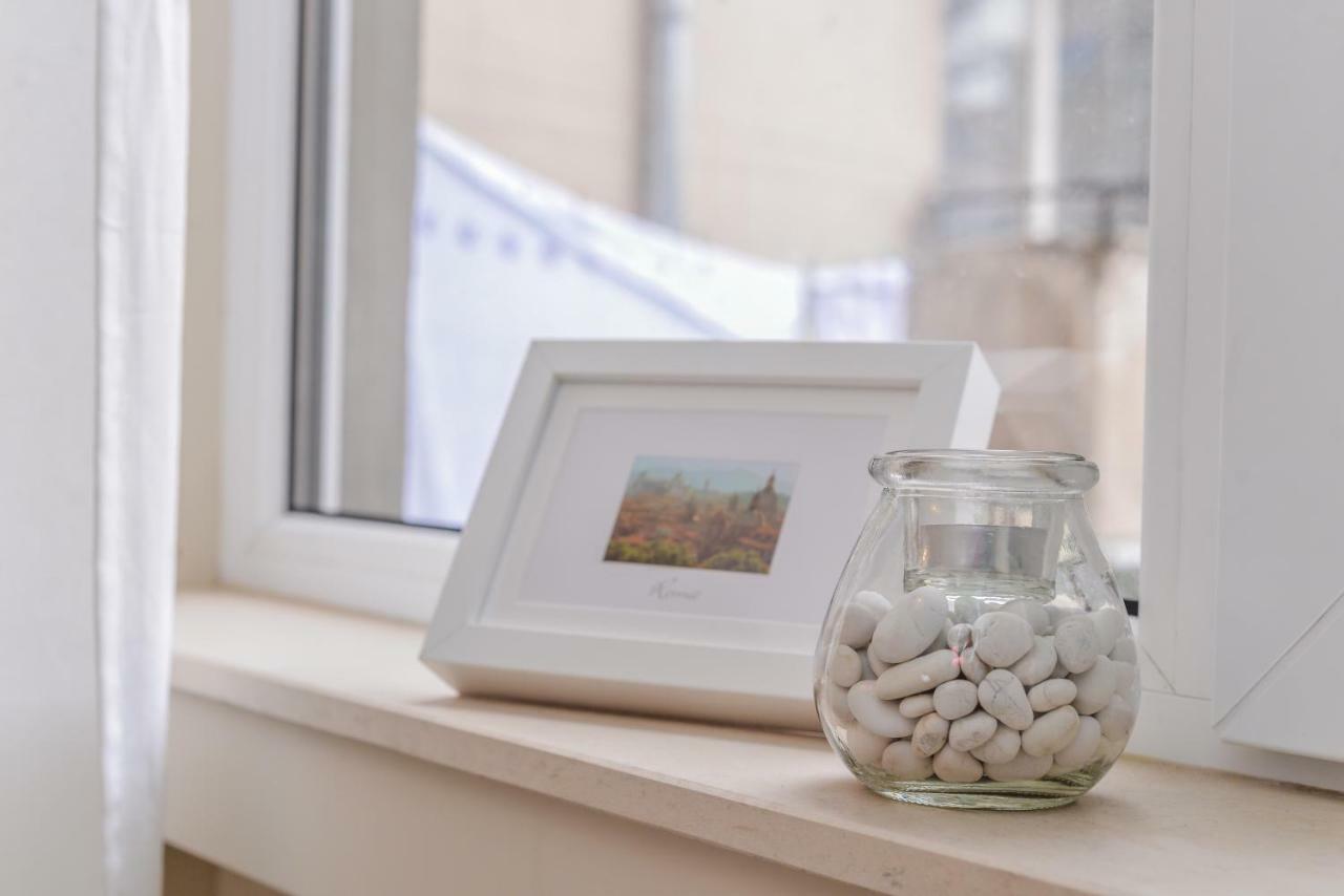 Cо́Coellie - Aesthetic 2Bd Apt Near National Palace By Flat Mаnager Sofia Bagian luar foto